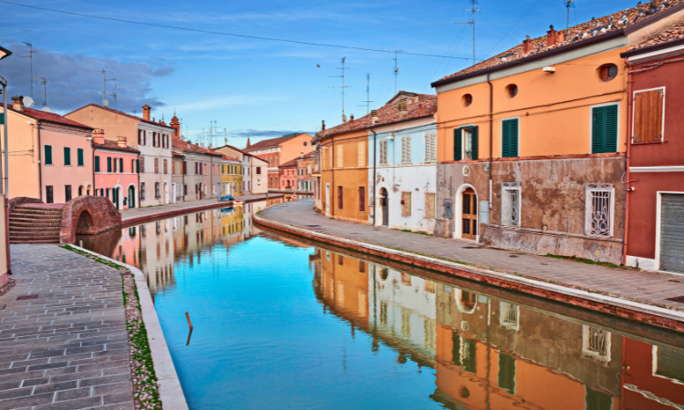 italian cities with canals