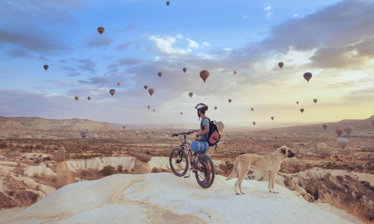 how to travel alone