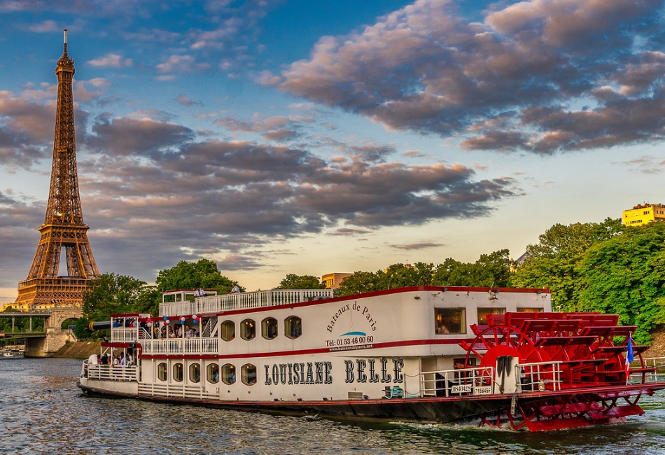 Paris to Normandy Seine River Cruise: An Unforgettable Journey through History and Nature