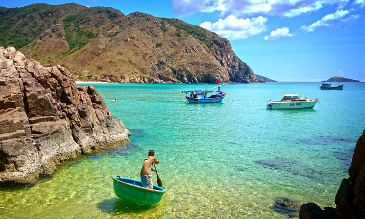 thailand and vietnam tour