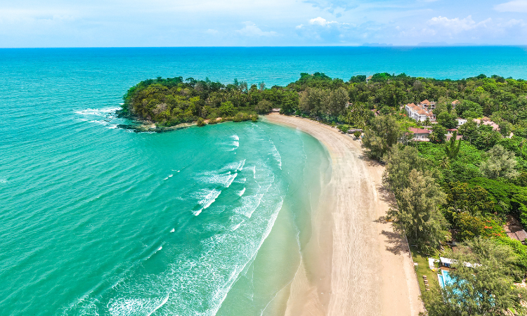 Beach Escapes: Best Coastal Destinations in Vietnam and Thailand