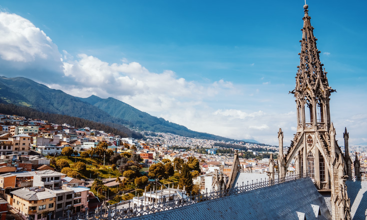 things to do in ecuador