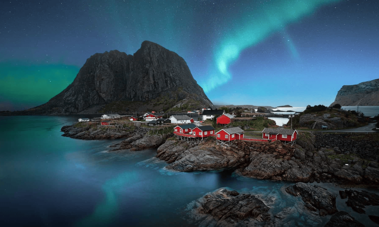 Best Places to See Northern Lights in Scandinavia and When to Visit