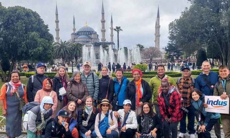 Group tour vs private tour