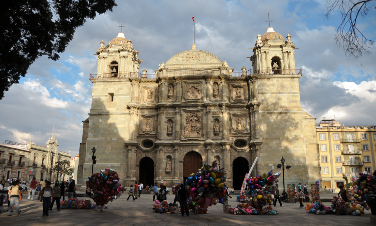 is it safe to travel to mexico