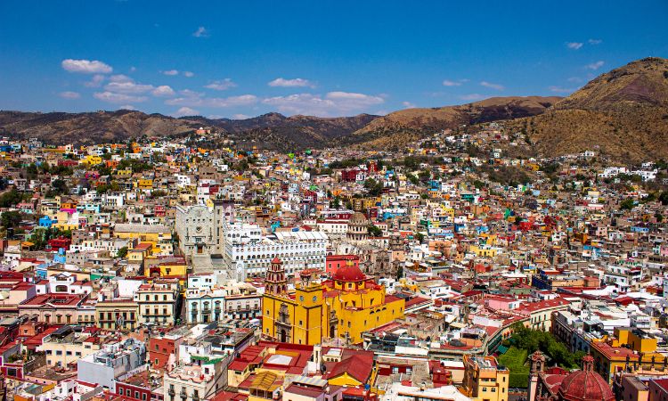 is it safe to travel to mexico